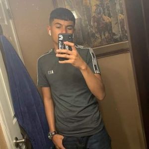 Meet your Posher, Abelardo